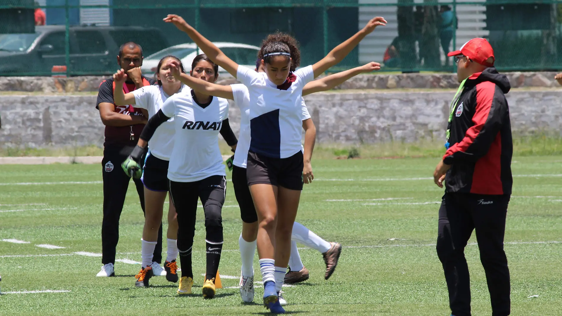 VISORIAS PARA EL PRIMER EQUIPO FEMENIL DE LOBOS (1)